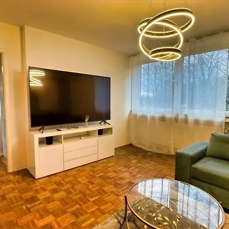 Διαμέρισμα Spacious 3-room With Balcony *